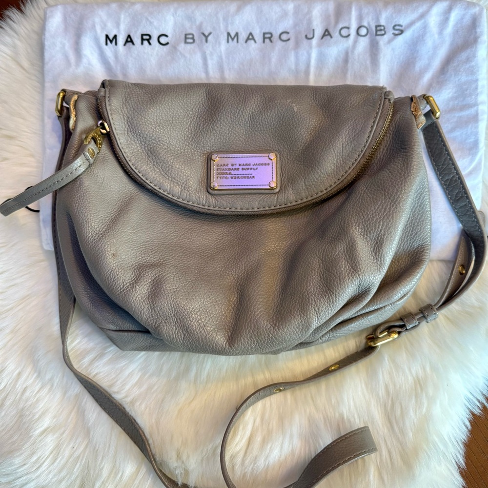 Marc by Marc Jacobs Taupe Leather Shoulder Bag